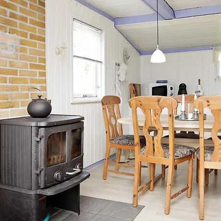 6 Person In Lokken-by Traum